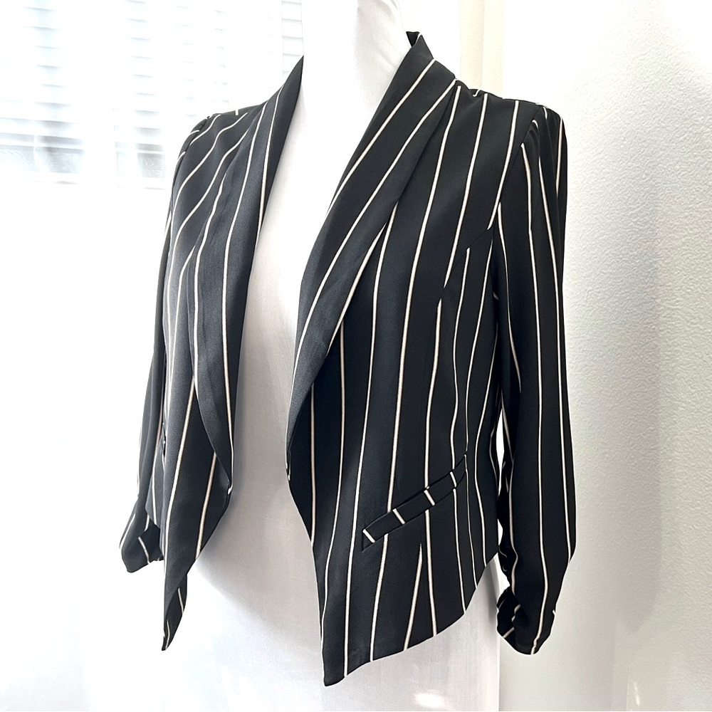 TORRID: Black Stripe Crepe Open Front Blazer 00